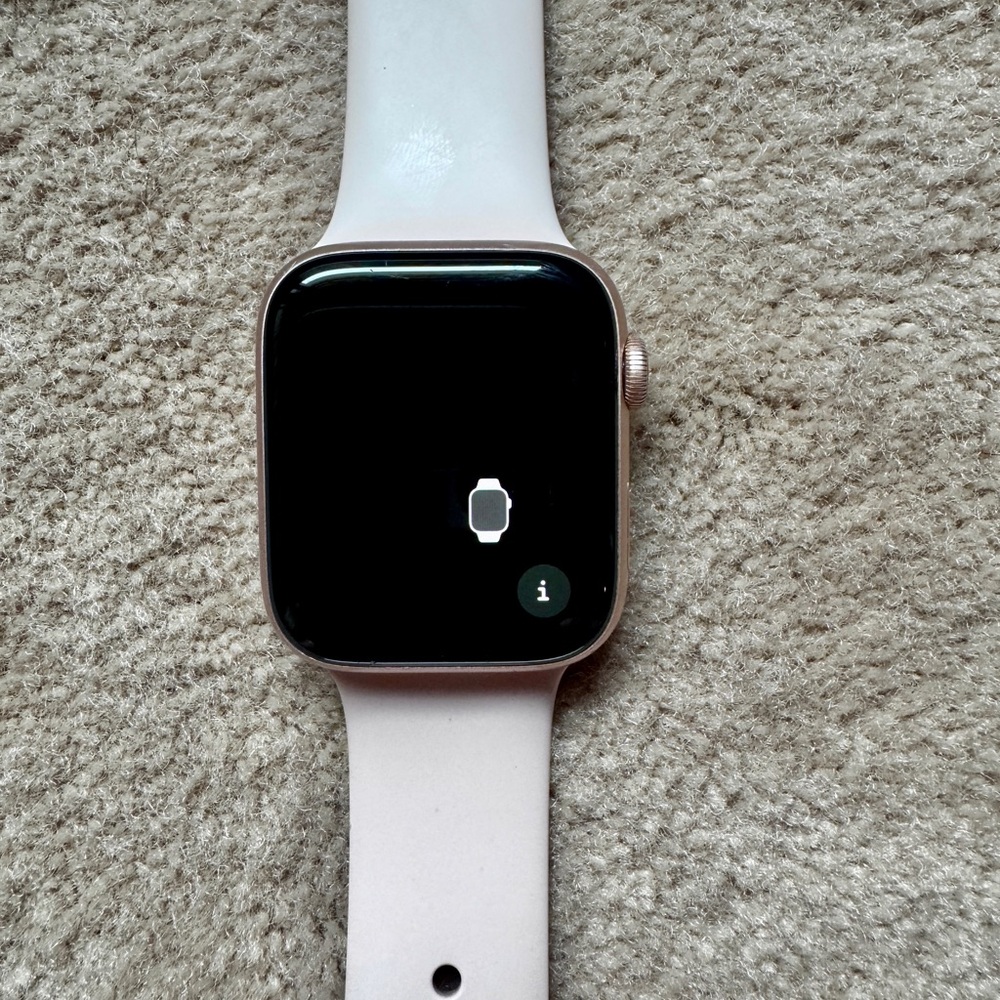 Apple watch, series 4, rose gold aluminum with gps/cellular.